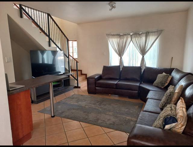 2 BEDROOM DUPLEX RENTED IN NOORDWYK